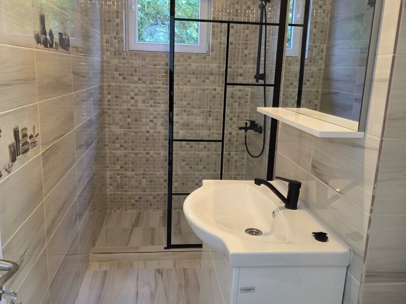 Titan, chiar pe Barajul Lotru, 5 minute metrou, parc IOR, bloc mixt