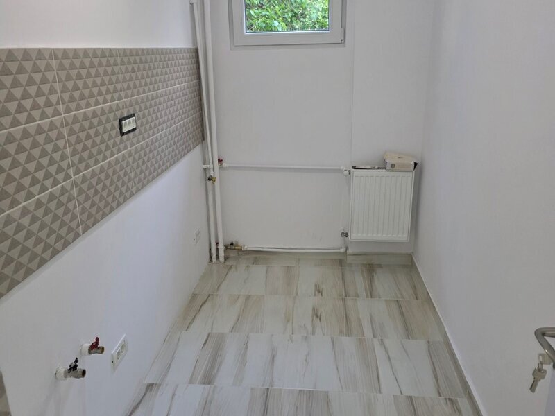 Titan, chiar pe Barajul Lotru, 5 minute metrou, parc IOR, bloc mixt